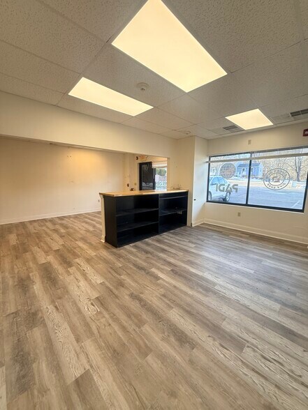 More Photos Of 97 Lafayette Rd, Hampton Falls Storefront For Lease