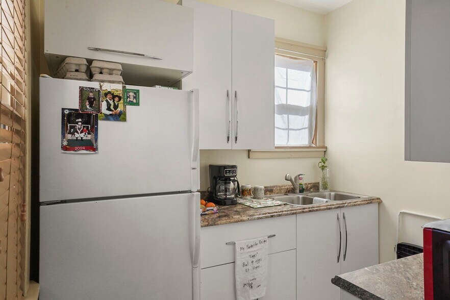 More Photos Of 1000 Carteret Ave, Pueblo Apartments For Sale