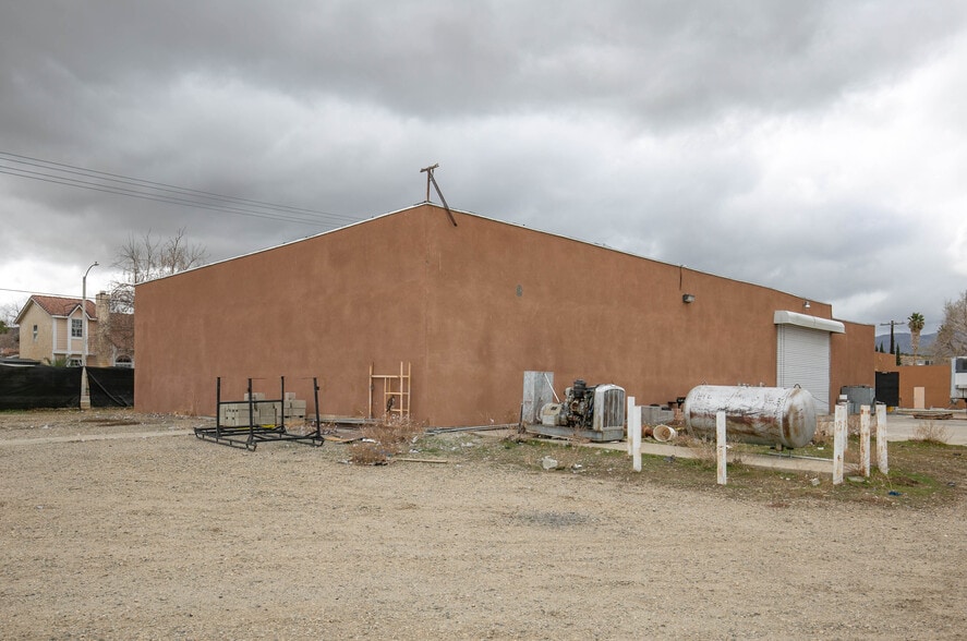 More Photos Of 37631 6th St E, Palmdale Warehouse For Sale