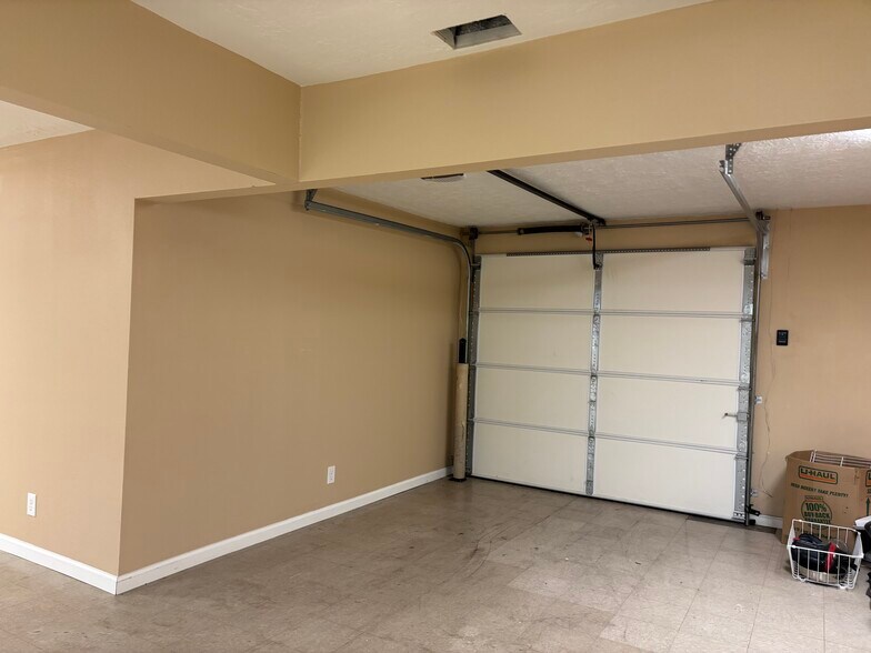 More Photos Of 4181 Magnolia St, Pearland Manufacturing For Lease