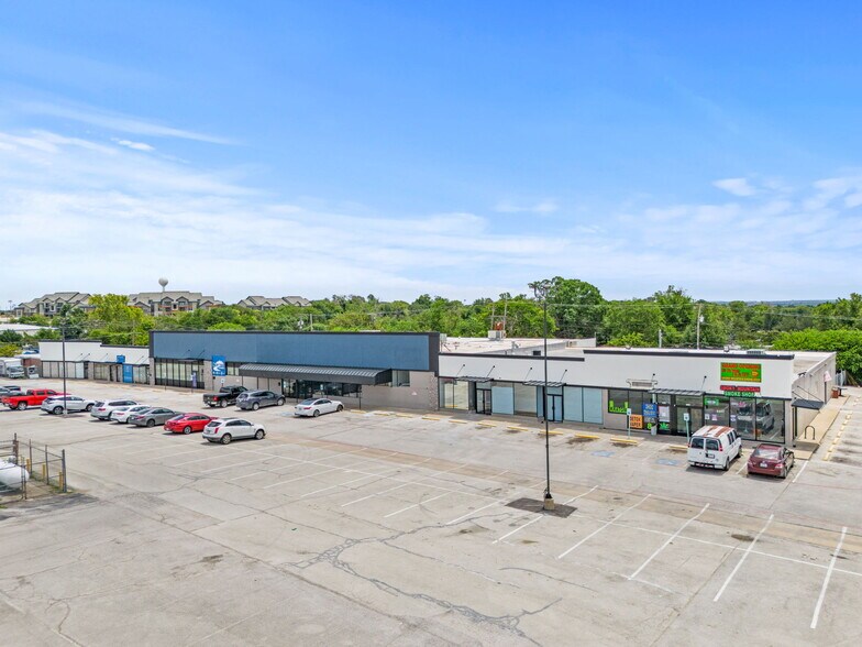 More Photos Of 8309-8325 Camp Bowie W Blvd, Fort Worth Unknown For Lease