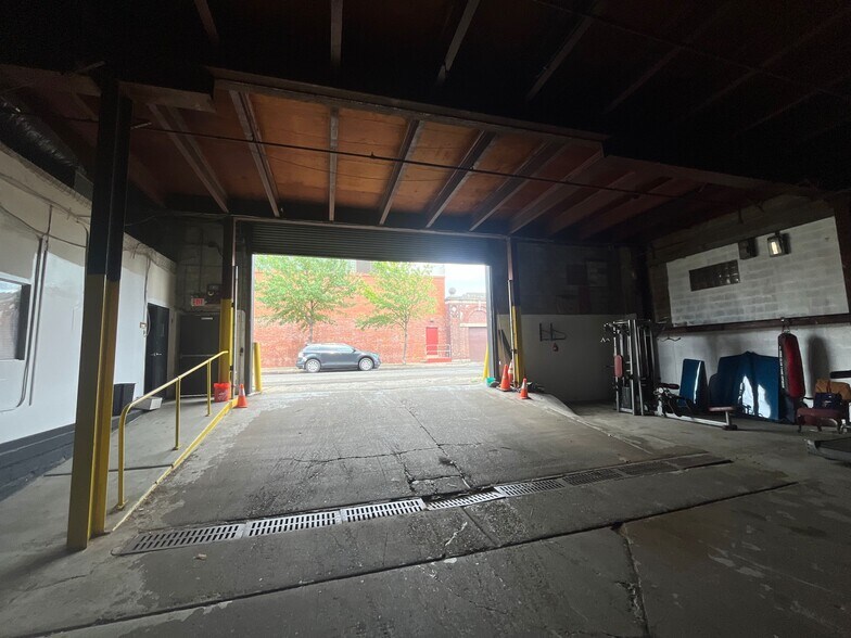 More Photos Of 2848 Chatham St, Philadelphia Industrial For Sale