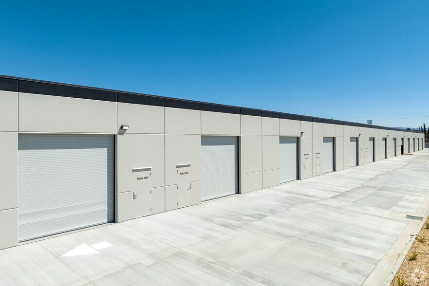 More Photos Of 12454 Industrial Center Dr, Victorville Manufacturing For Lease