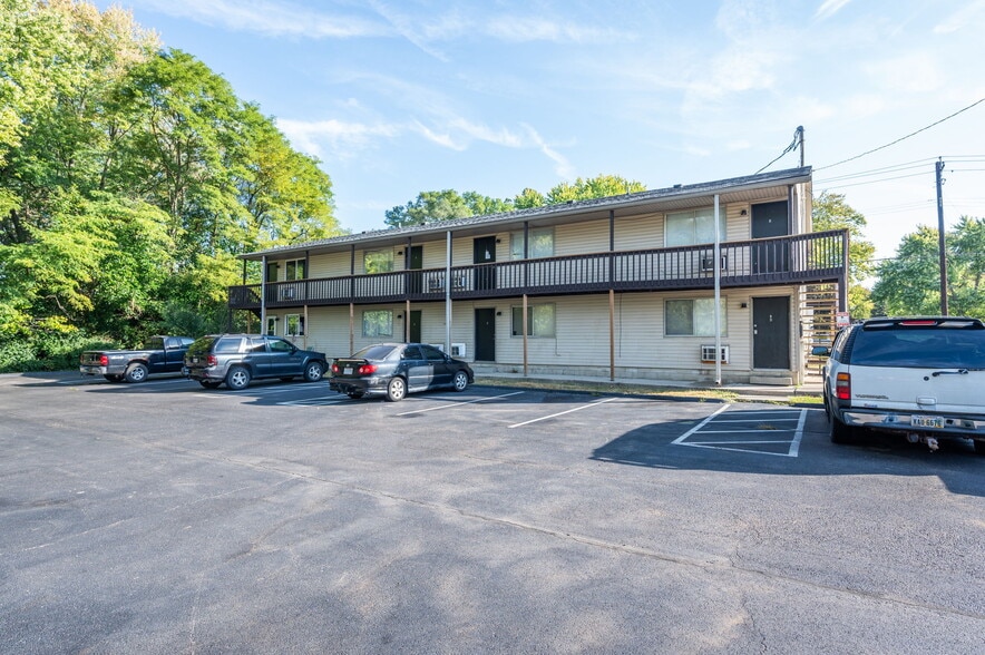 More Photos Of 2975 Wilbraham Rd, Middletown Apartments For Sale