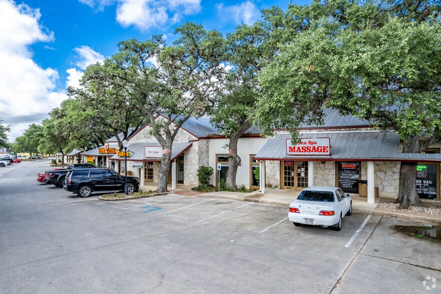 More Photos Of 2950 Thousand Oaks Dr, San Antonio Unknown For Lease