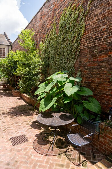 More Photos Of 1018 Bienville Ave, New Orleans Office For Lease