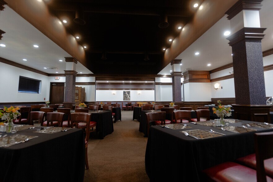 More Photos Of 6263 State Highway 66, Tulsa Restaurant For Sale