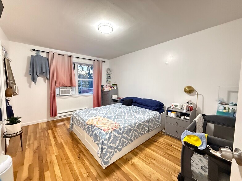 More Photos Of 1846 College Point Blvd, College Point Storefront Retail Residential For Sale