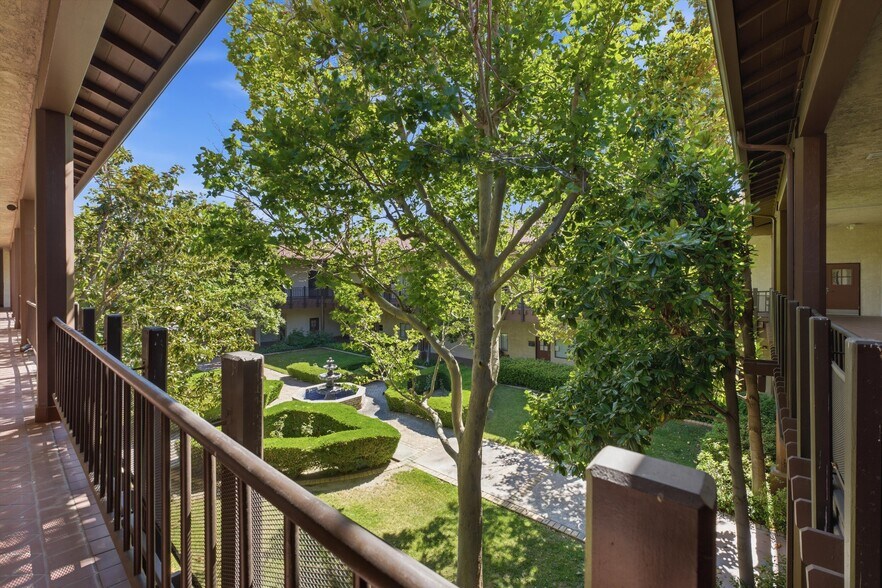 More Photos Of 44725 10th St W, Lancaster Medical For Sale