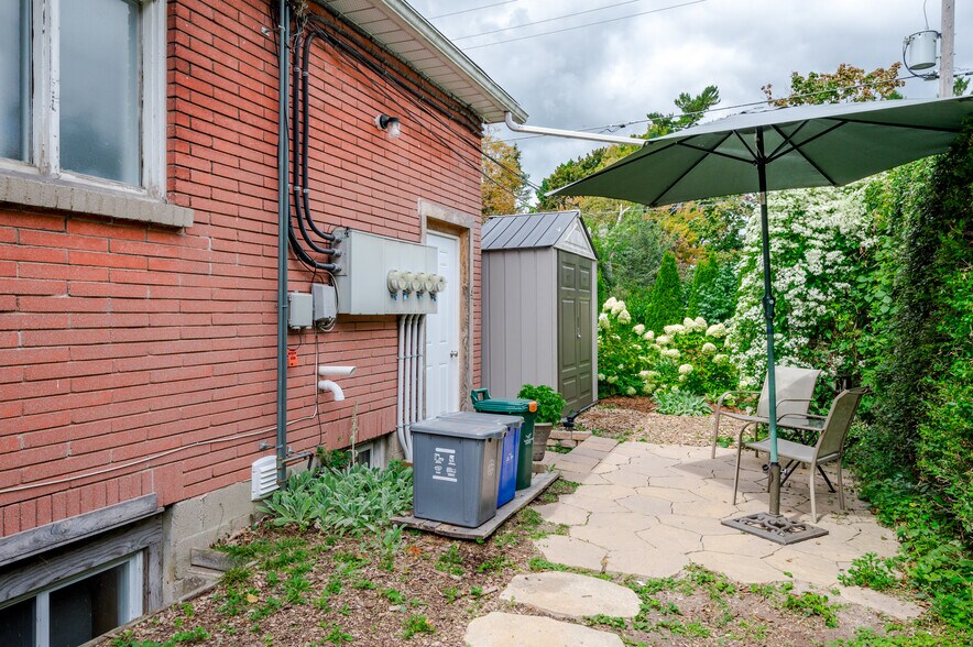 More Photos Of 131 King St E, Cobourg Multifamily For Sale