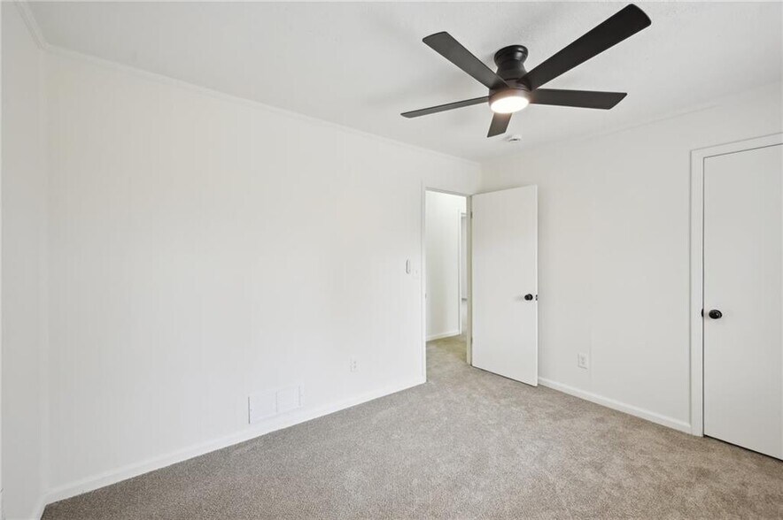 More Photos Of 4421 Lee Rd, Snellville Apartments For Sale