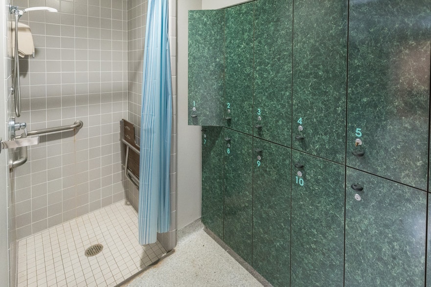 More Photos Of 1505 Westec Dr, Eugene Flex For Lease