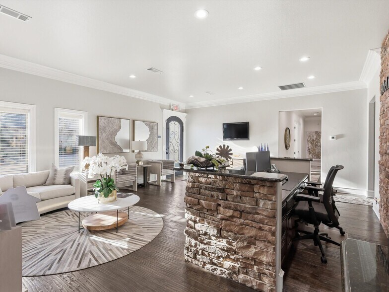 More Photos Of 101 Countryside Ct, Southlake Medical For Sale
