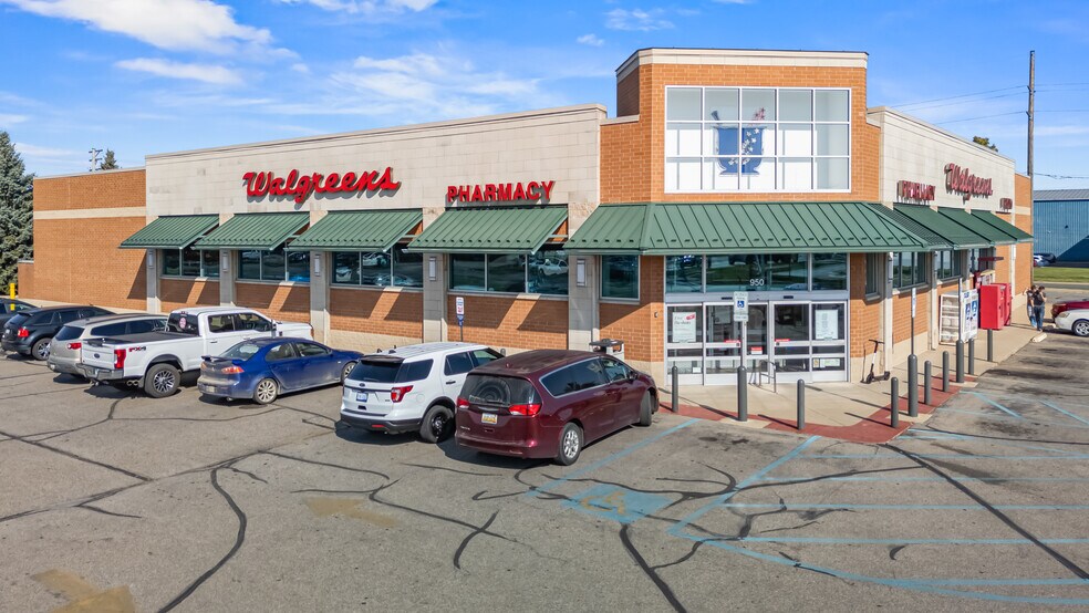 More Photos Of 950 S Centerville Rd, Sturgis Drugstore For Sale