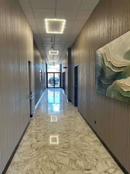 More Photos Of 4747 W Peterson Ave, Chicago Office For Lease