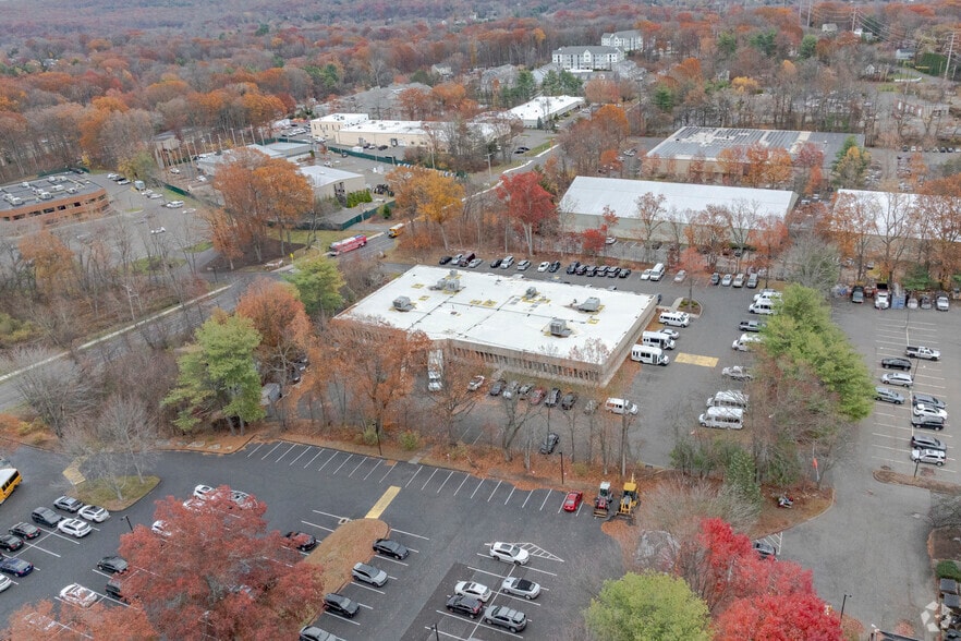 More Photos Of 39 Lindeman Dr, Trumbull Office For Sale