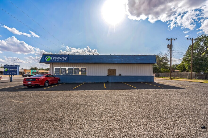 More Photos Of 2406 34th St, Lubbock Office For Sale