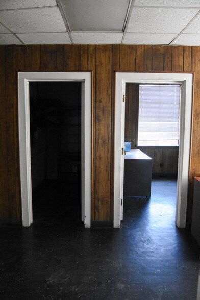 More Photos Of 19 Greenbrier Dear Rd, Anniston Distribution For Sale
