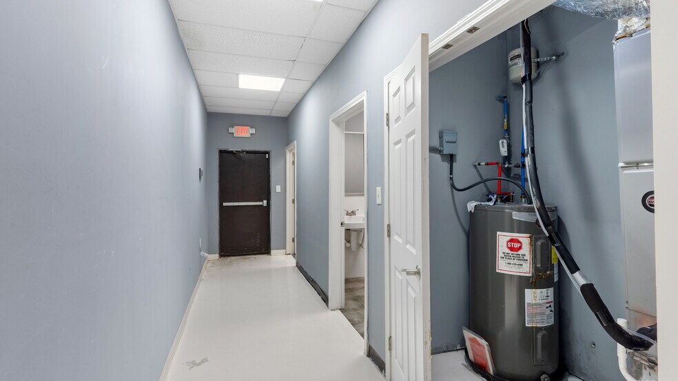 More Photos Of 2871 Main St, Atlanta Freestanding For Lease