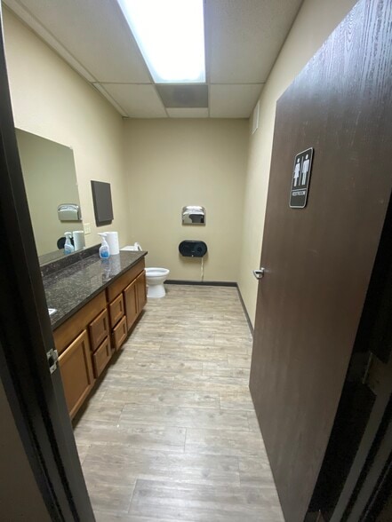 More Photos Of 2701 E Hammer Ln, Stockton Medical For Lease