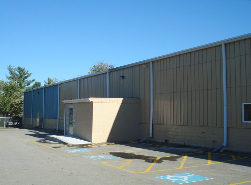 More Photos Of 728 Henderson Ave, Washington Warehouse For Sale