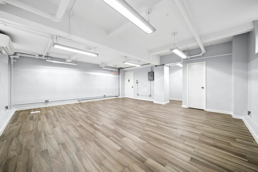 More Photos Of 20 Clinton St, New York Multifamily For Sale