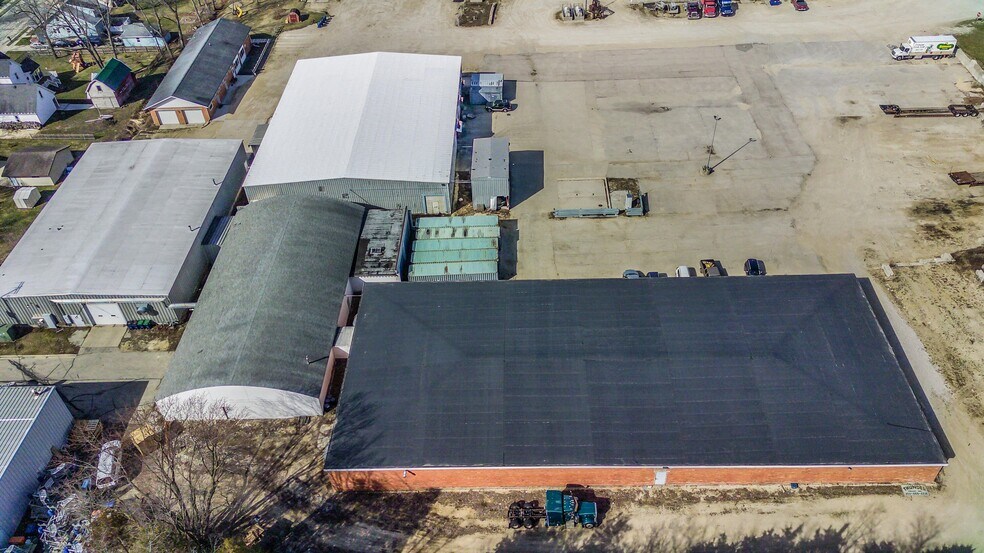 More Photos Of 625 Menomonee St, Theresa Warehouse For Lease