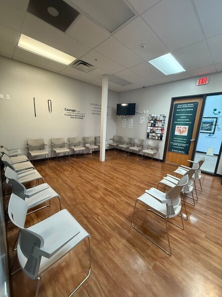 More Photos Of 4338 W Thomas Rd, Phoenix Storefront For Sale