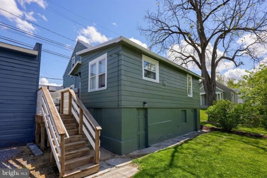 More Photos Of 936-940 Lititz Pike, Lititz Flex For Sale
