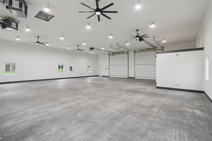 More Photos Of 407 Wengel dr, Reedsburg Light Manufacturing For Sale