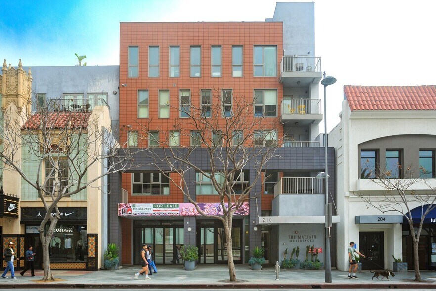 More Photos Of 214 Santa Monica Blvd, Santa Monica Apartments For Lease