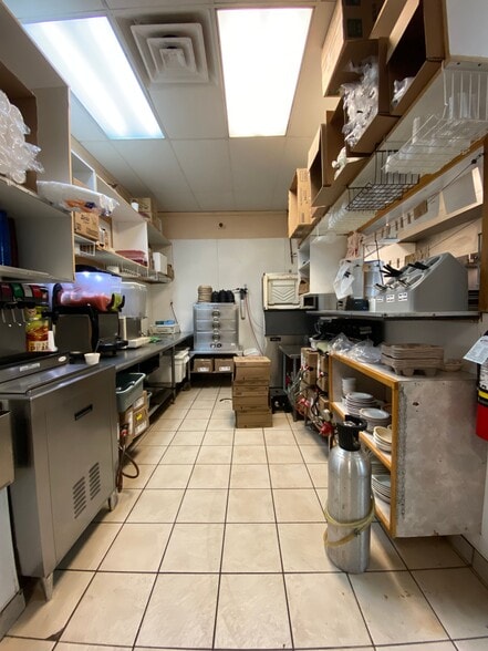 More Photos Of 427 W Pike St, Goshen Restaurant For Lease