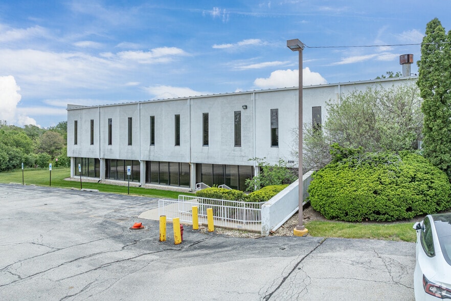 More Photos Of 8255 Lemont Rd, Darien Office For Lease