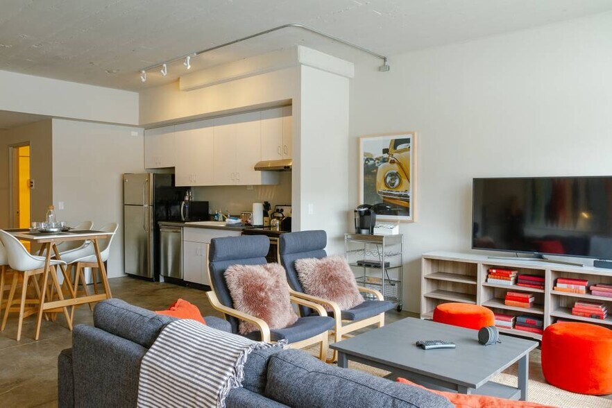 More Photos Of 310 5th Ave, San Diego Apartments For Lease