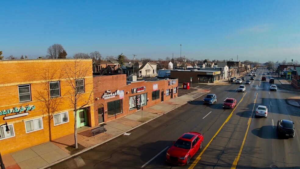 More Photos Of 15310-15322 W Warren Ave, Dearborn Freestanding For Lease