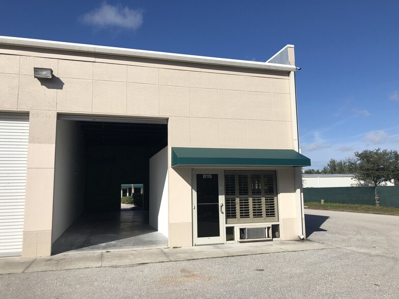 More Photos Of 1050 Innovation Ave, North Port Warehouse For Lease