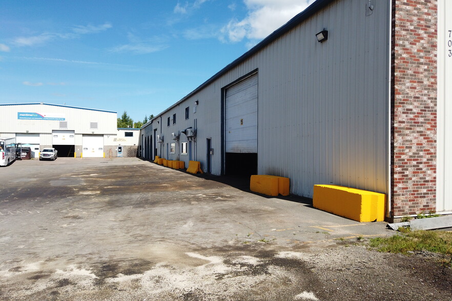 More Photos Of 703 Malenfant Blvd, Dieppe Warehouse For Lease