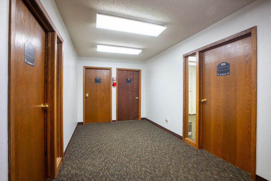 More Photos Of 1411 W Dakota Pkwy, Williston Office For Lease