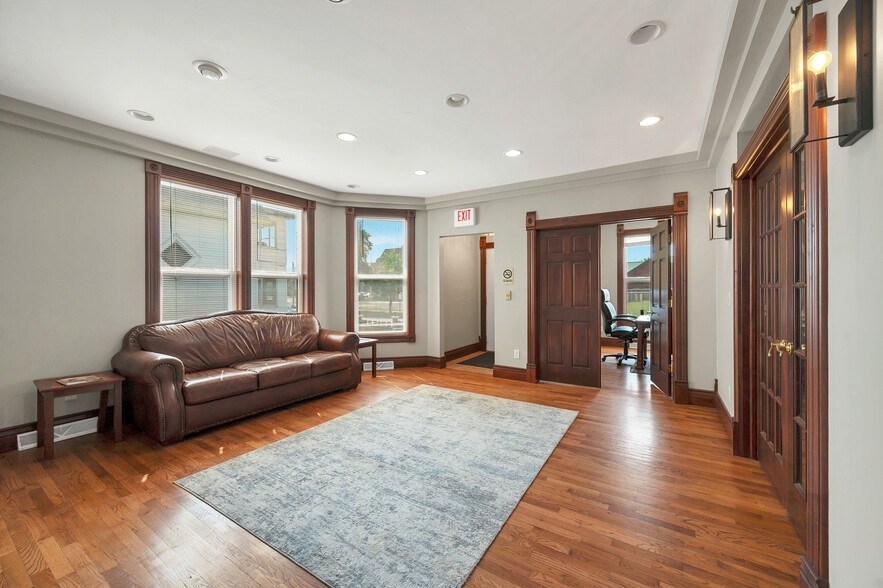 More Photos Of 125 S Quincy St, Green Bay Office For Sale