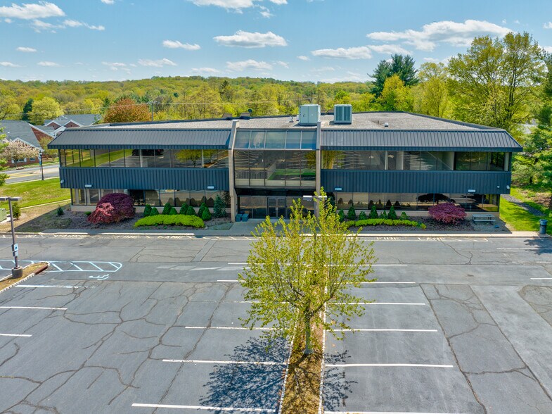 More Photos Of 67 Mountain Blvd, Warren Office For Lease