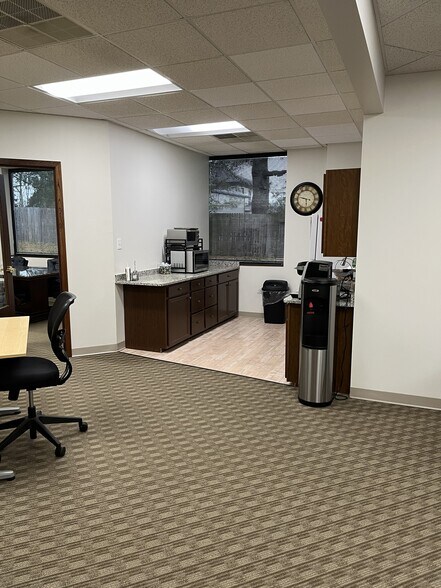 More Photos Of 415 McFarlan Rd, Kennett Square Office For Lease