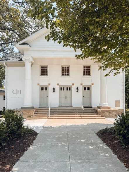 More Photos Of 1881 Howell Mill Rd NW, Atlanta Office For Lease