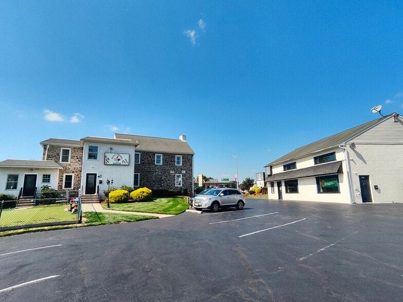 More Photos Of 909 Bustleton Pike, Feasterville Trevose Office For Lease