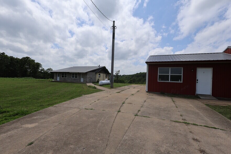 More Photos Of 25377 Welling rd, Welling Apartments For Sale