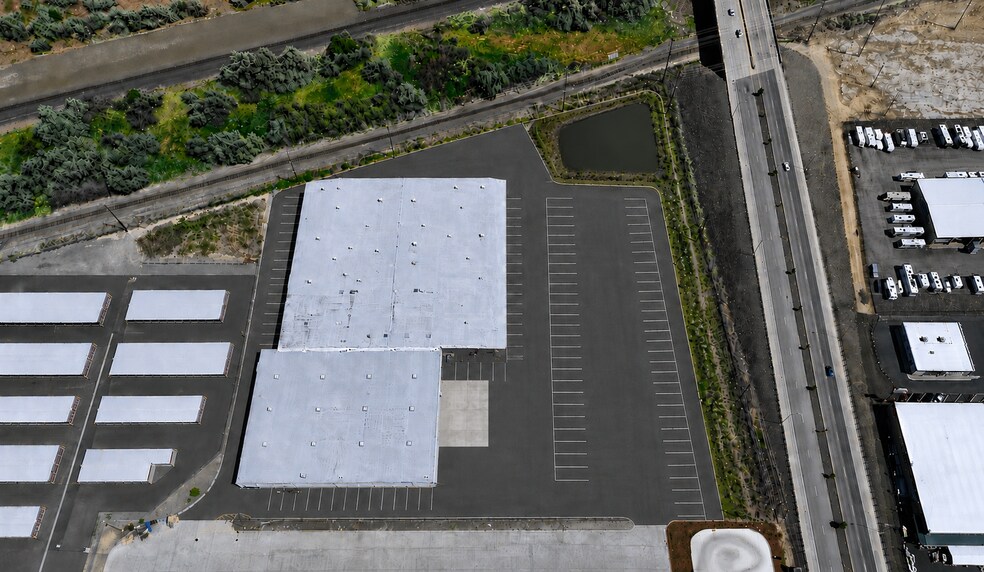 More Photos Of 2255 Longfibre Rd, Yakima Warehouse For Sale