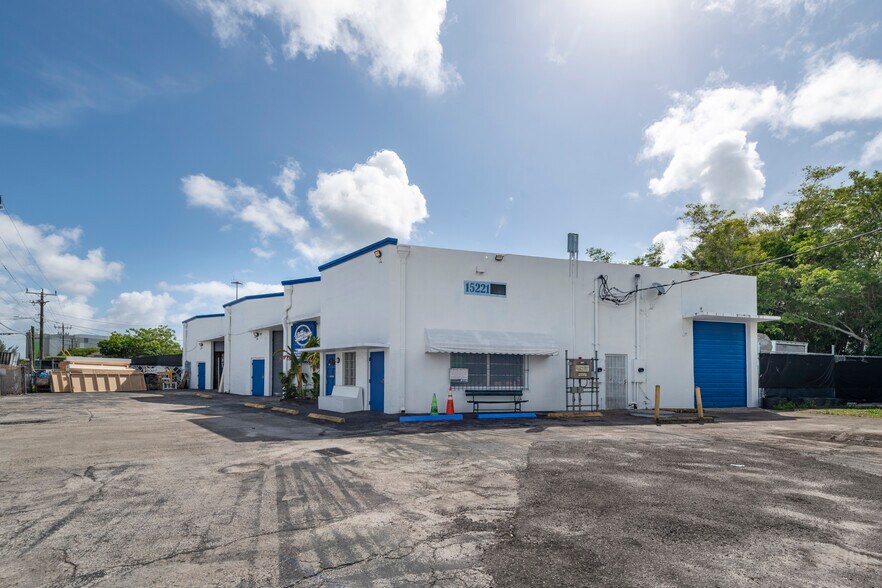 More Photos Of 15221 NE 21st Ave, Miami Warehouse For Sale