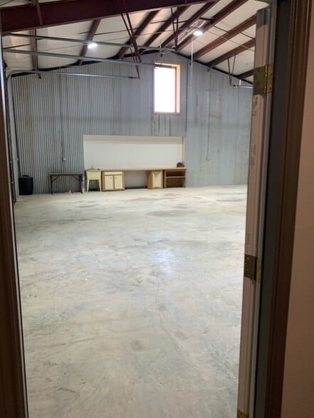 More Photos Of 6176 FM 725, New Braunfels Warehouse For Lease