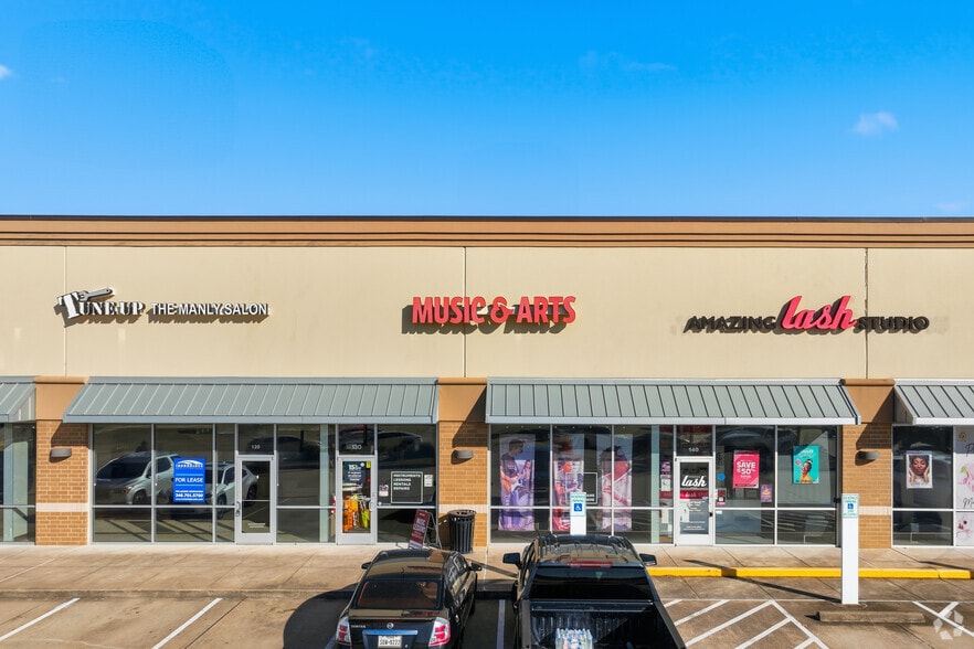 More Photos Of 4531-4589 East Sam Houston Pky S, Pasadena Unknown For Lease