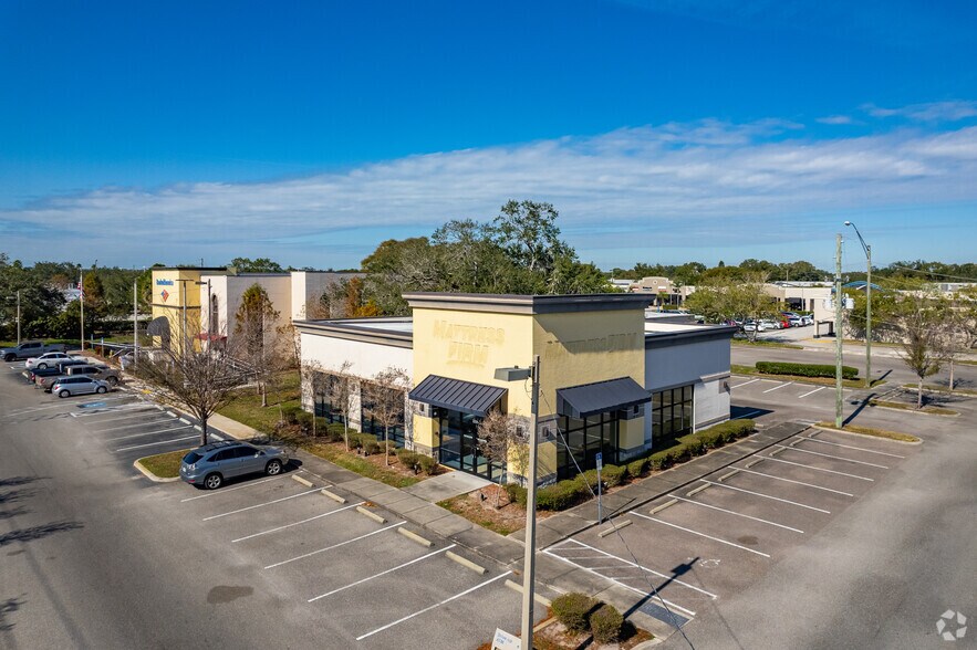 More Photos Of 2650 E Bay Dr, Largo Freestanding For Lease