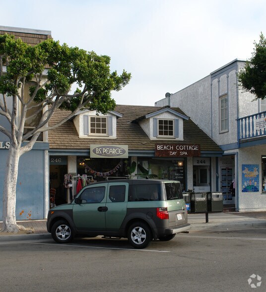 More Photos Of 244-246 Main St, Seal Beach Storefront For Lease